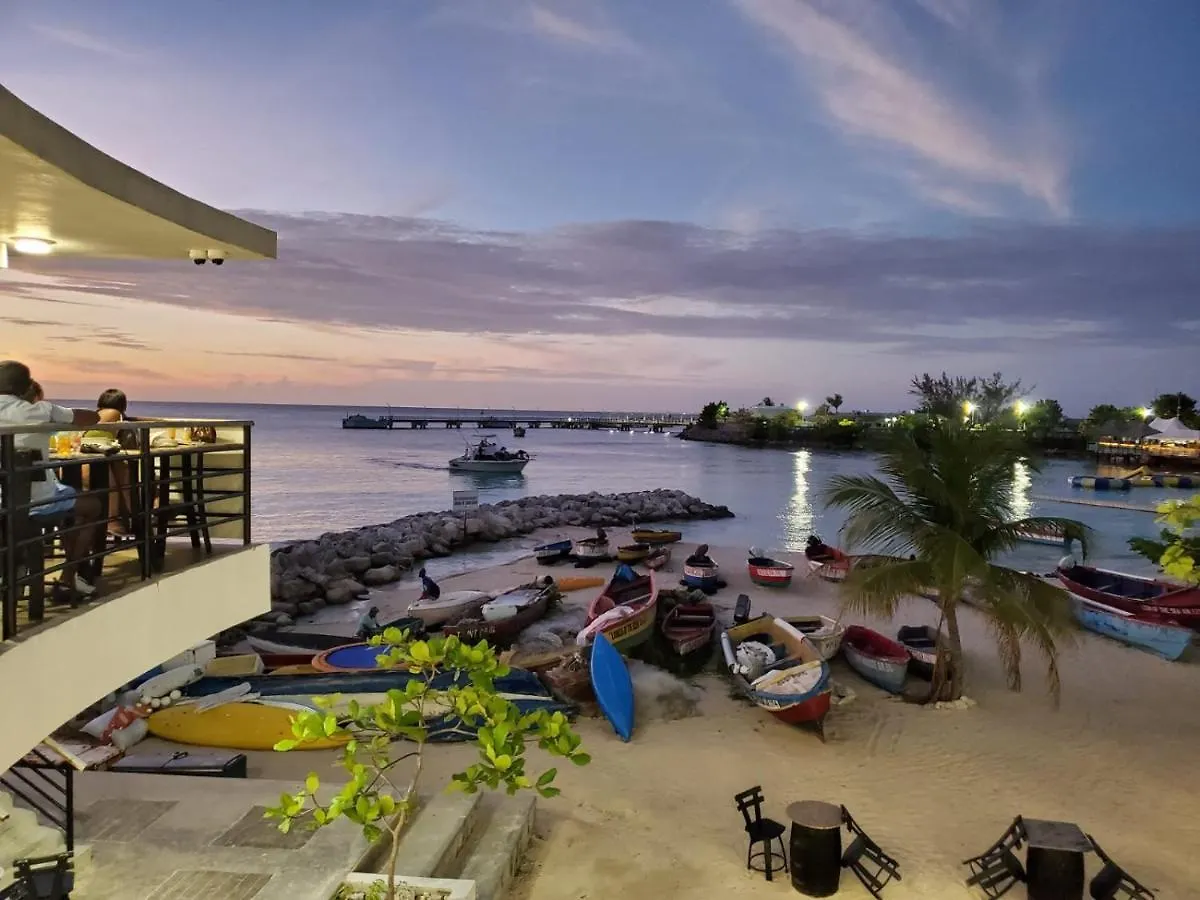 “The View”@Sky Castles, Columbus Heights, Ocho Rios Apartment Jamaica