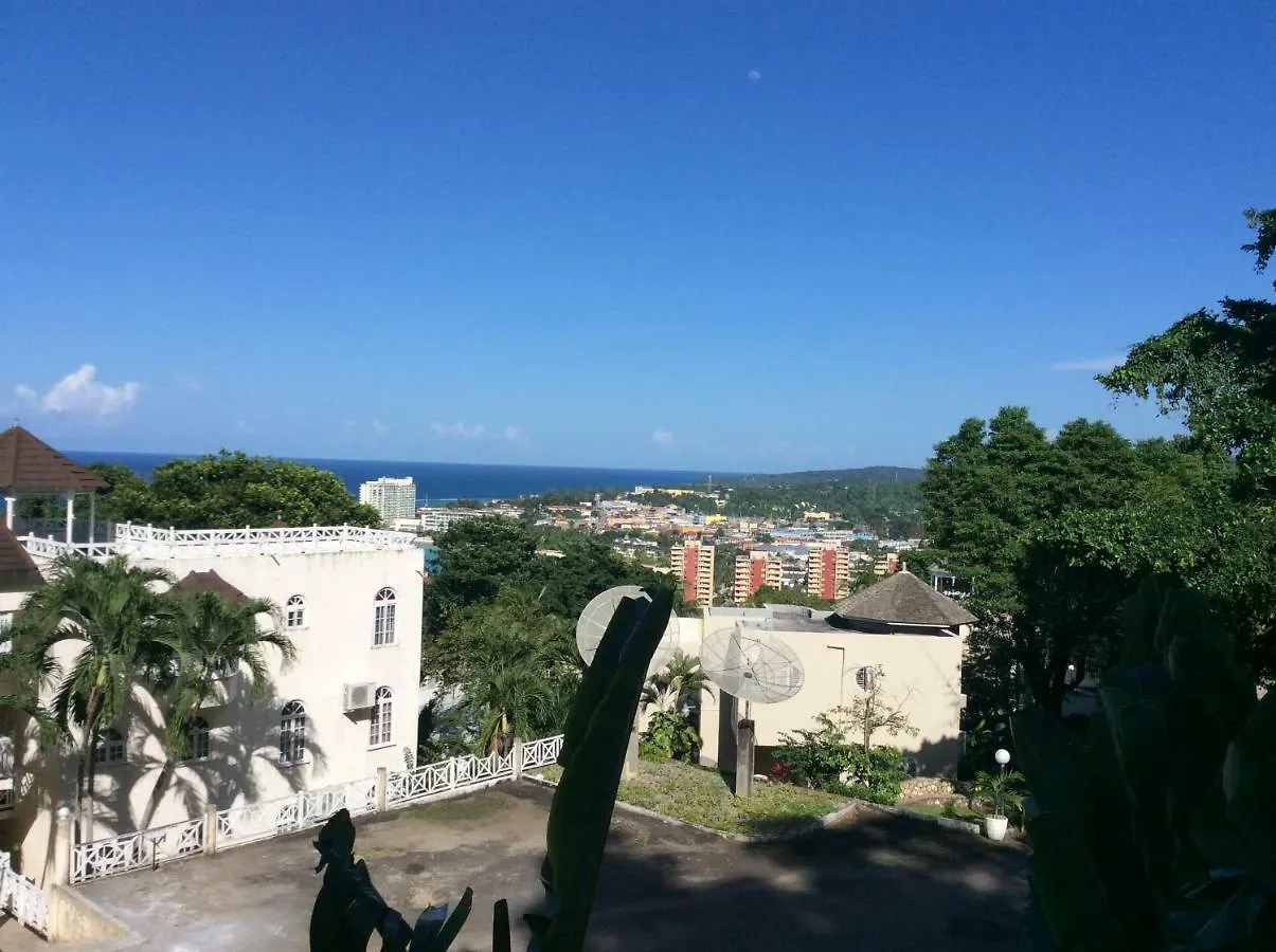 “The View”@Sky Castles, Columbus Heights, Ocho Rios Apartment